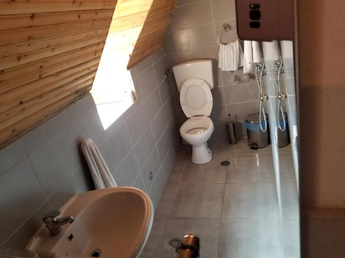 Bujtina Carku Hotel Theth Eksteriør billede