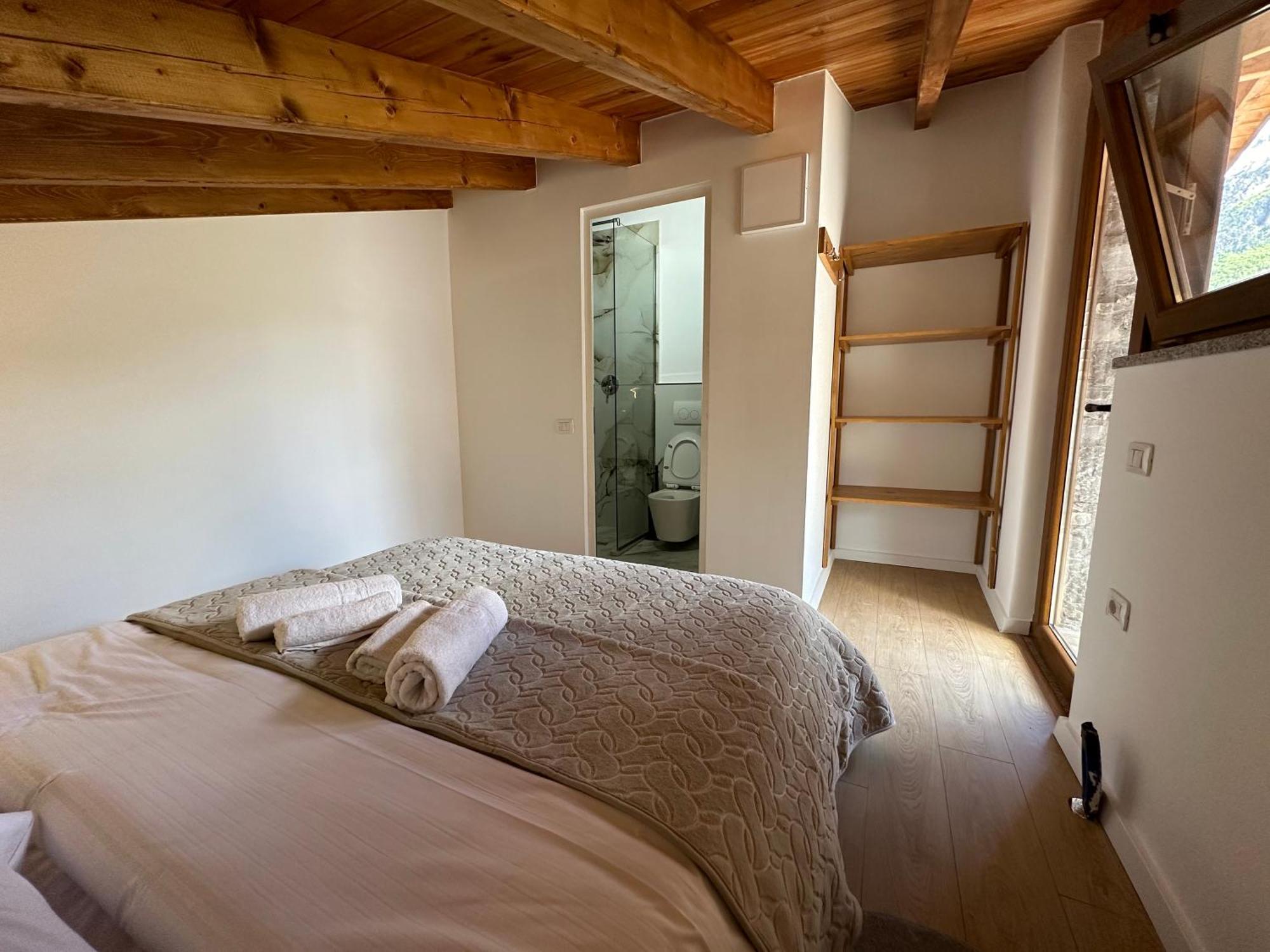 Bujtina Carku Hotel Theth Eksteriør billede