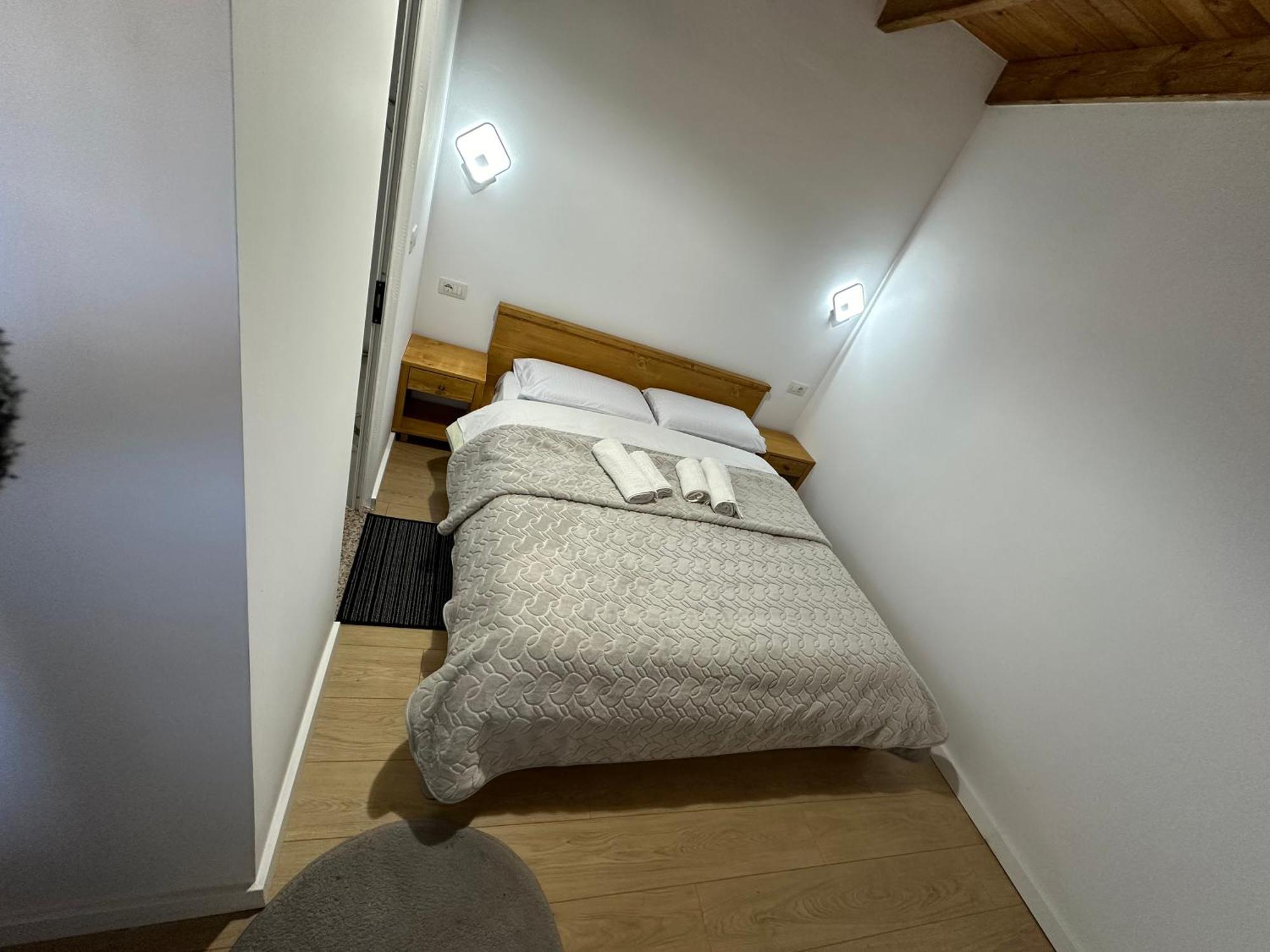 Bujtina Carku Hotel Theth Eksteriør billede
