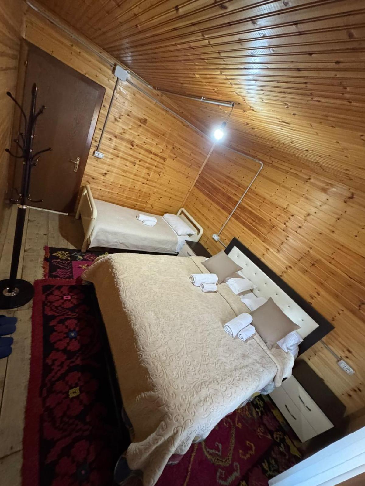 Bujtina Carku Hotel Theth Eksteriør billede